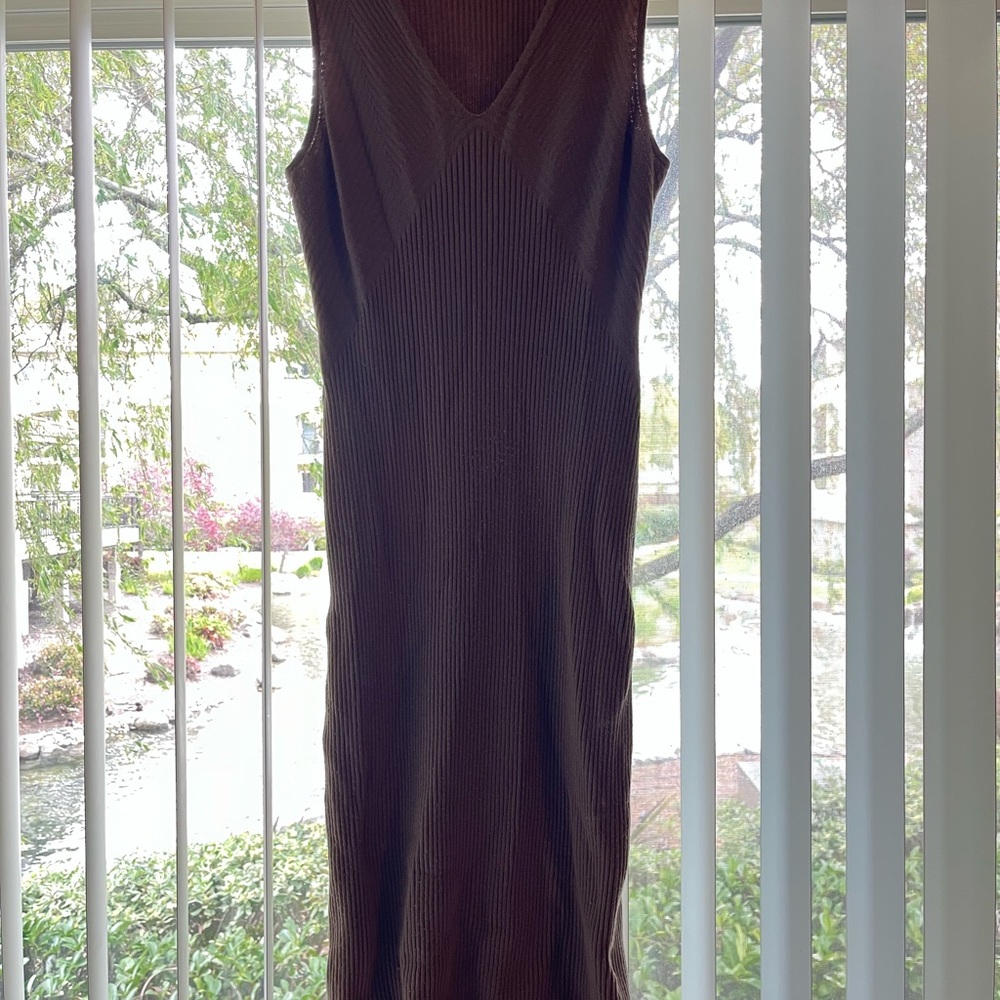 Express Tan Sheath Midi Dress V-Neck Sleeveless
